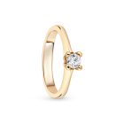 Sárga arany eljegyzési gyűrű közepén egy fehér cirkónia kővel