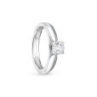 Fehérarany eljegyzési gyűrű középen egy fehér cirkónia kővel