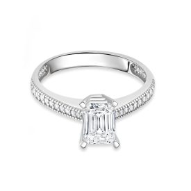   Fehérarany eljegyzési gyűrű közepén fehér kocka kővel